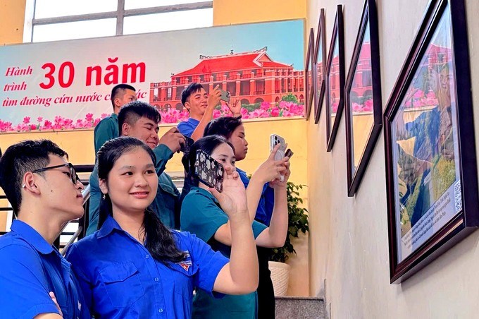 Đo&agrave;n vi&ecirc;n, thanh ni&ecirc;n t&igrave;m hiểu về cuộc đời v&agrave; sự nghiệp c&aacute;ch mạng của Chủ tịch Hồ Ch&iacute; Minh