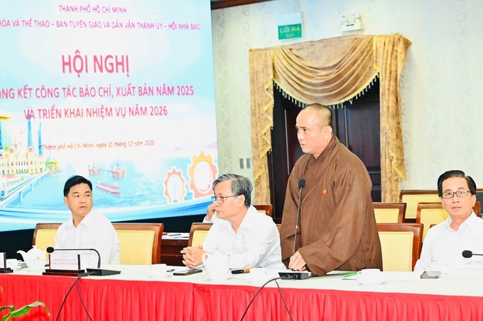 Đại diện cơ quan b&aacute;o ch&iacute; v&agrave; xuất bản ph&aacute;t biểu tại hội nghị. (Ảnh: SGGP)