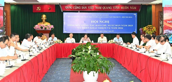 Quang cảnh hội nghị tổng kết c&ocirc;ng t&aacute;c b&aacute;o ch&iacute;, xuất bản năm 2025. (Ảnh: SGGP)