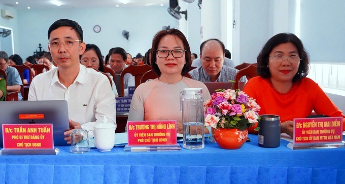 C&aacute;c đại biểu dự hội nghị