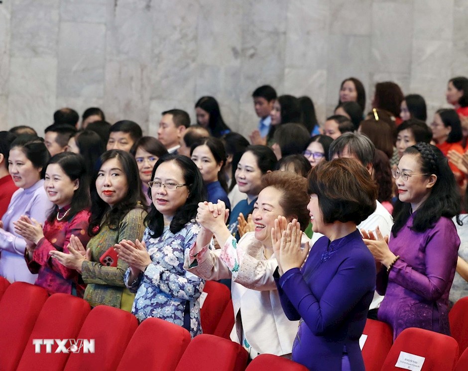 Các đại biểu tham dự lễ kỷ niệm. (Ảnh: TTXVN)