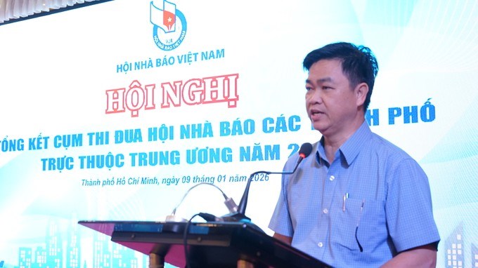 Đồng ch&iacute; L&ecirc; Văn Minh, Ph&oacute; Trưởng ban Thường trực Ban Tuy&ecirc;n gi&aacute;o v&agrave; D&acirc;n vận TPHCM ph&aacute;t biểu tại hội nghị