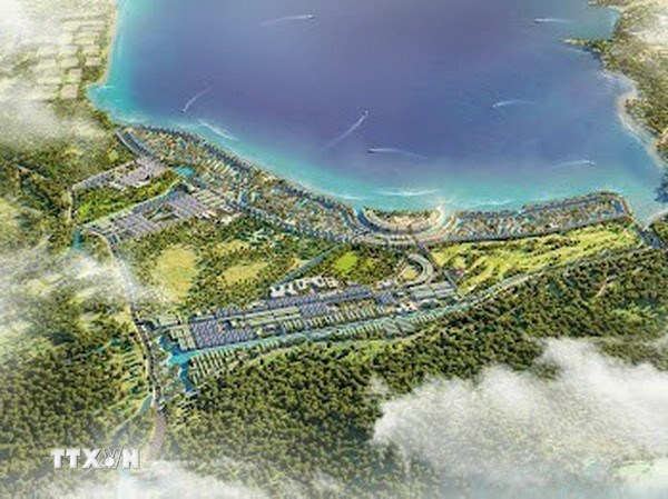 Ngày 19/12/2025, cùng với các địa phương trong cả nước, tỉnh Khánh Hòa phối hợp với các chủ đầu tư tổ chức khởi công, khánh thành hàng loạt dự án lớn trong lĩnh vực giao thông, xây dựng đô thị, năng lượng và thủy lợi. Lễ khởi công Dự án Khu đô thị ven biển Vịnh Cam Ranh là một trong những điểm cầu kết nối trực tuyến với điểm cầu trung tâm. Với quy mô 1.254 ha, Khu đô thị ven vịnh Cam Ranh được định hướng như một mô hình phát triển hiện đại, có sự đồng bộ về hạ tầng, kiến trúc và cảnh quan. (Ảnh: TTXVN)