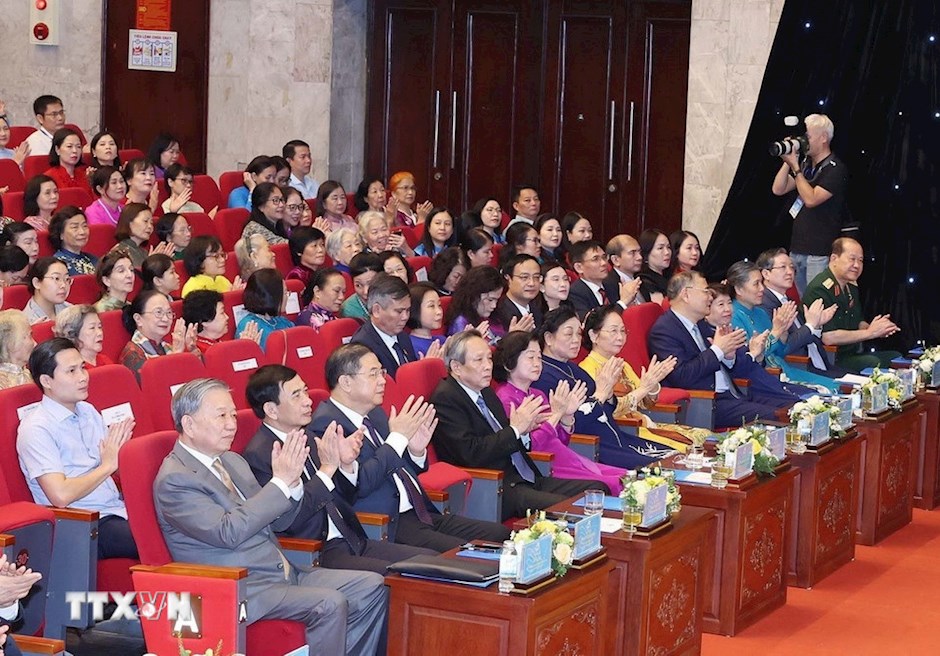 Tổng Bí thư Tô Lâm và các đại biểu tại lễ kỷ niệm. (Ảnh: TTXVN)