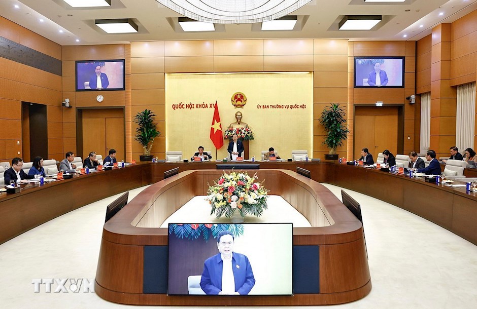 Chủ tịch Quốc hội Trần Thanh Mẫn chủ tr&igrave; cuộc họp của Ban Thường vụ Đảng ủy Quốc hội cho &yacute; kiến về một số nội dung về bầu cử Quốc hội. (Ảnh: TTXVN)