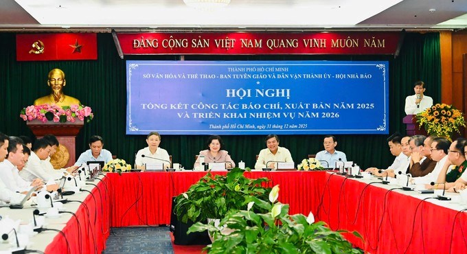 Quang cảnh hội nghị tổng kết c&ocirc;ng t&aacute;c b&aacute;o ch&iacute;, xuất bản năm 2025. (Ảnh: SGGP)