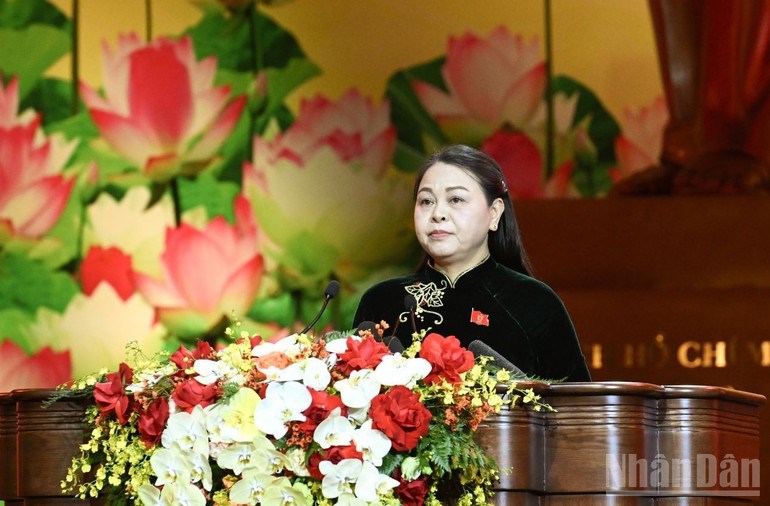 Thay mặt Đo&agrave;n Chủ tịch Ủy ban Trung ương Mặt trận Tổ quốc Việt Nam đồng ch&iacute; Nguyễn Thị Thu H&agrave;, Ủy vi&ecirc;n Ban Chấp h&agrave;nh Trung ương Đảng, Ph&oacute; Chủ tịch &ndash; Tổng Thư k&yacute; Ủy ban Trung ương Mặt trận Tổ quốc Việt Nam đ&atilde; ph&aacute;t biểu hưởng ứng ph&aacute;t động thi đua. (Ảnh Nh&acirc;n d&acirc;n)