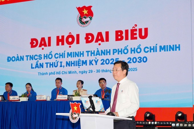 Ph&oacute; B&iacute; thư Thường trực Th&agrave;nh ủy TPHCM L&ecirc; Quốc Phong ph&aacute;t biểu chỉ đạo đại hội. (Ảnh: SGGP)