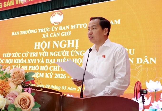 Ông Lê Quang Mạnh, Ủy viên Trung ương Đảng, Tổng Thư ký Quốc hội, Chủ nhiệm Văn phòng Quốc hội thay mặt những người ứng cử phát biểu tiếp thu ý kiến cử tri