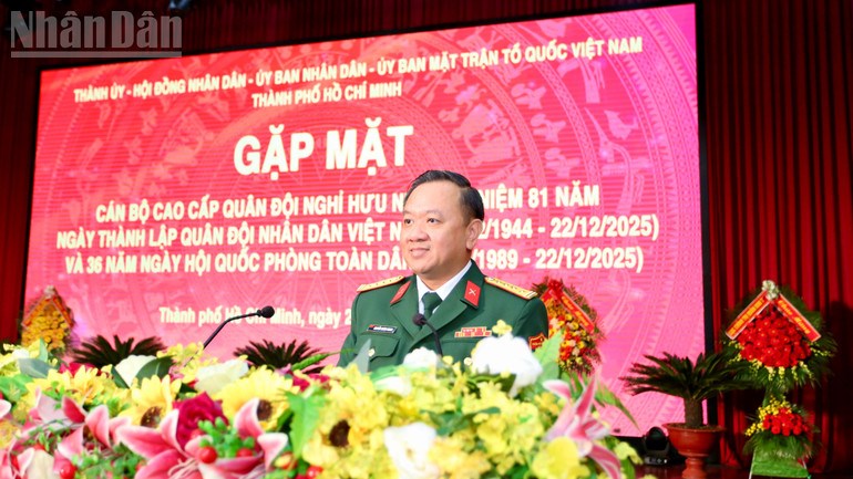 Đại t&aacute; Nguyễn Th&agrave;nh Trung, Ch&iacute;nh ủy, Bộ Tư lệnh Th&agrave;nh phố Hồ Ch&iacute; Minh ph&aacute;t biểu. (Ảnh Nh&acirc;n d&acirc;n)