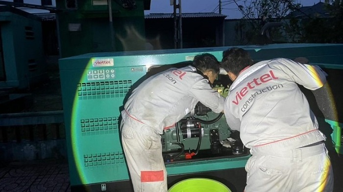 Viettel ứng cứu thành công tín hiệu viễn thông tại các xã chịu ảnh hưởng của bão số 10