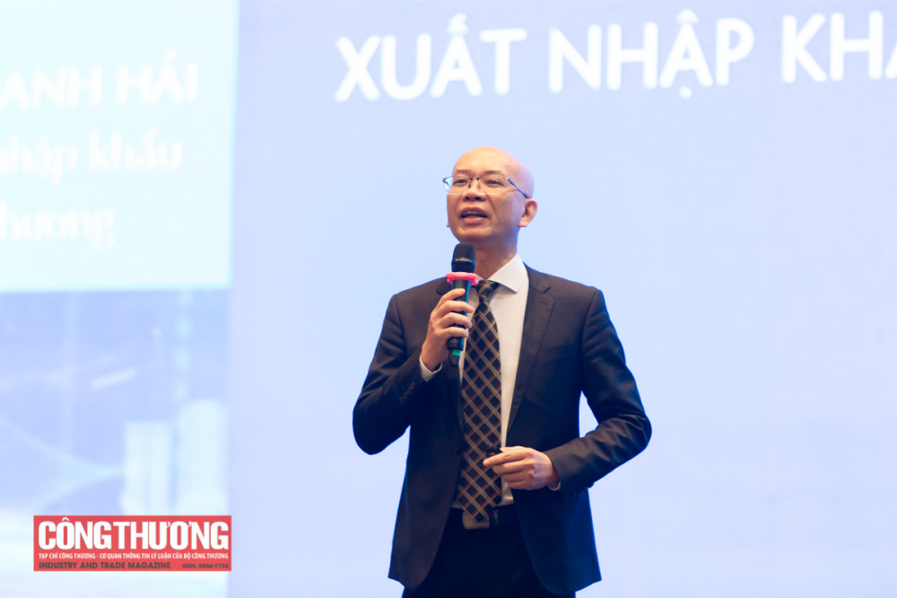 hu vực miền Trung hoàn toàn có thể nâng tỷ trọng đóng góp lên 20-25% tổng kim ngạch xuất nhập khẩu quốc gia trong 10 năm tới