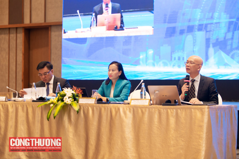 Lãnh đạo Cục, Vụ thuộc Bộ Công Thương và Sở Công Thương thành phố Đà Nẵng chủ trì Hội nghị.