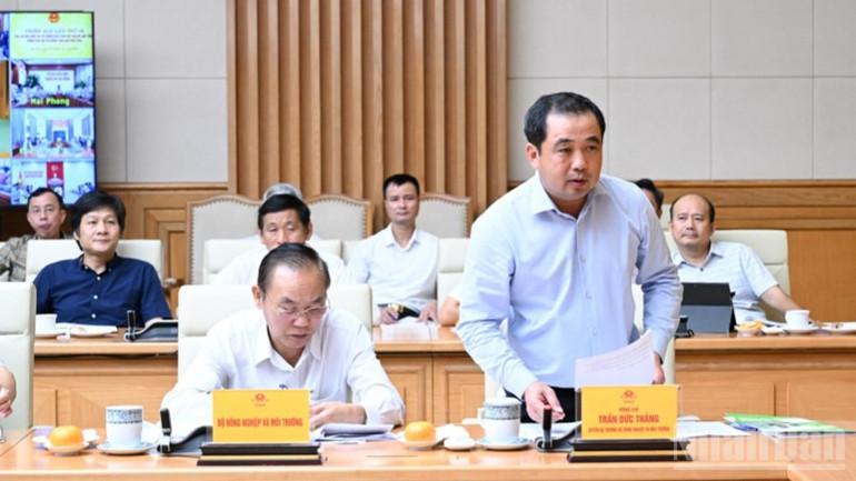 Quyền Bộ trưởng Nông nghiệp và Môi trường Trần Đức Thắng phát biểu ý kiến tại Phiên họp. (Ảnh: Trần Hải) ndo_br_a5-6388.jpg