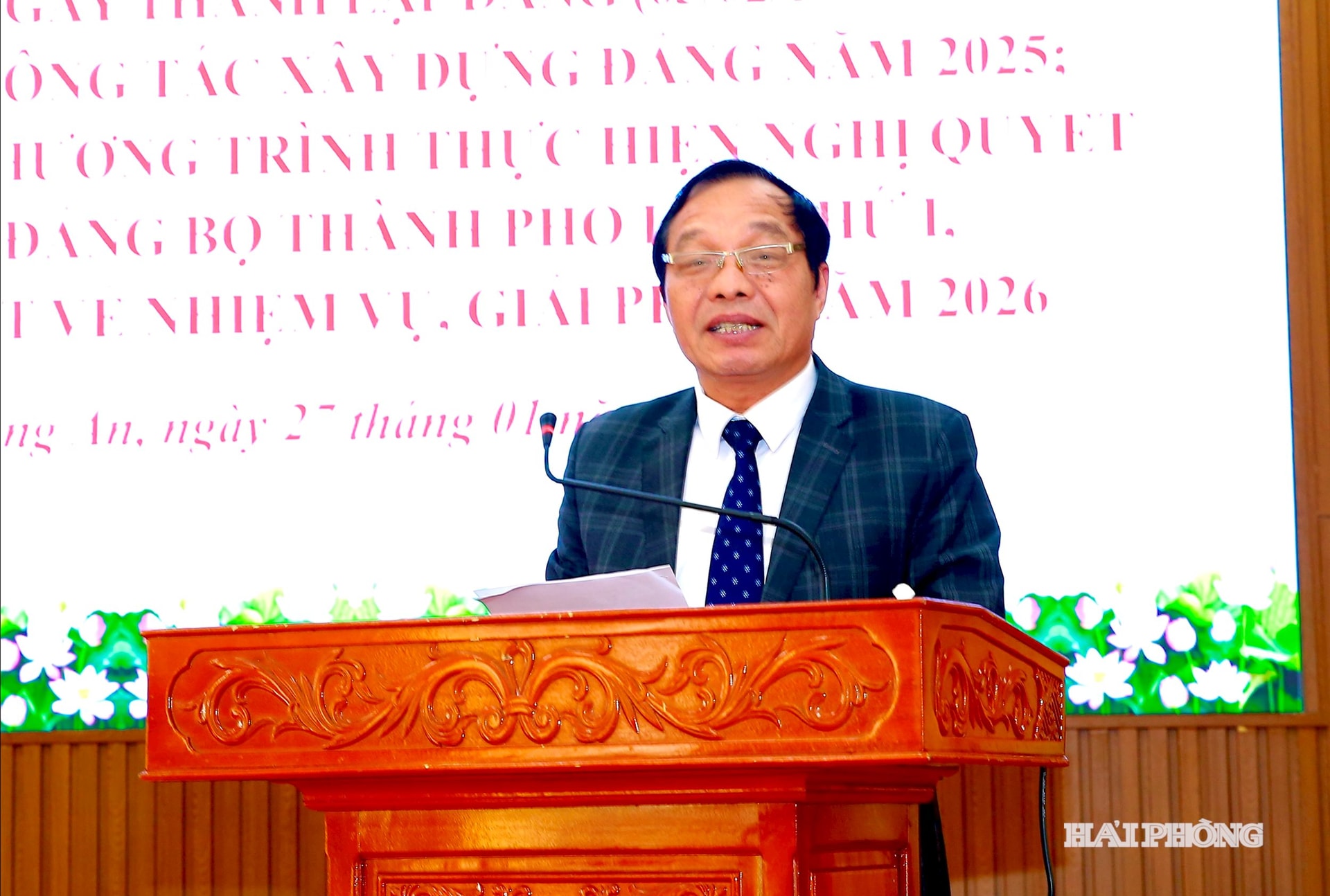 Đồng chí Lê Văn Hiệu, Phó bí thư Thành uỷ, Chủ tịch HĐND thành phố phát biểu chỉ đạo tại hội nghị.