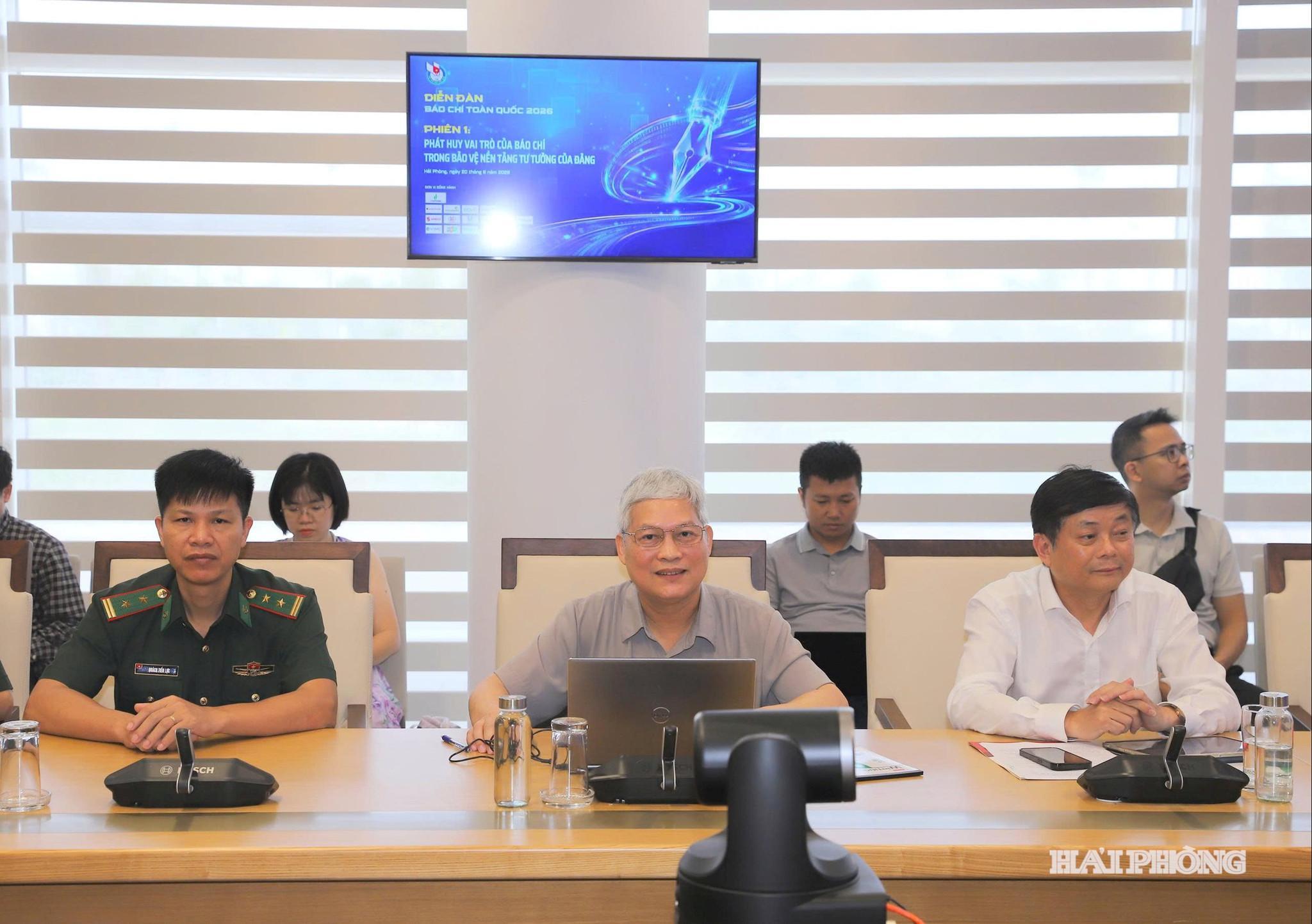 Các đại biểu tham gia phiên thảo luận