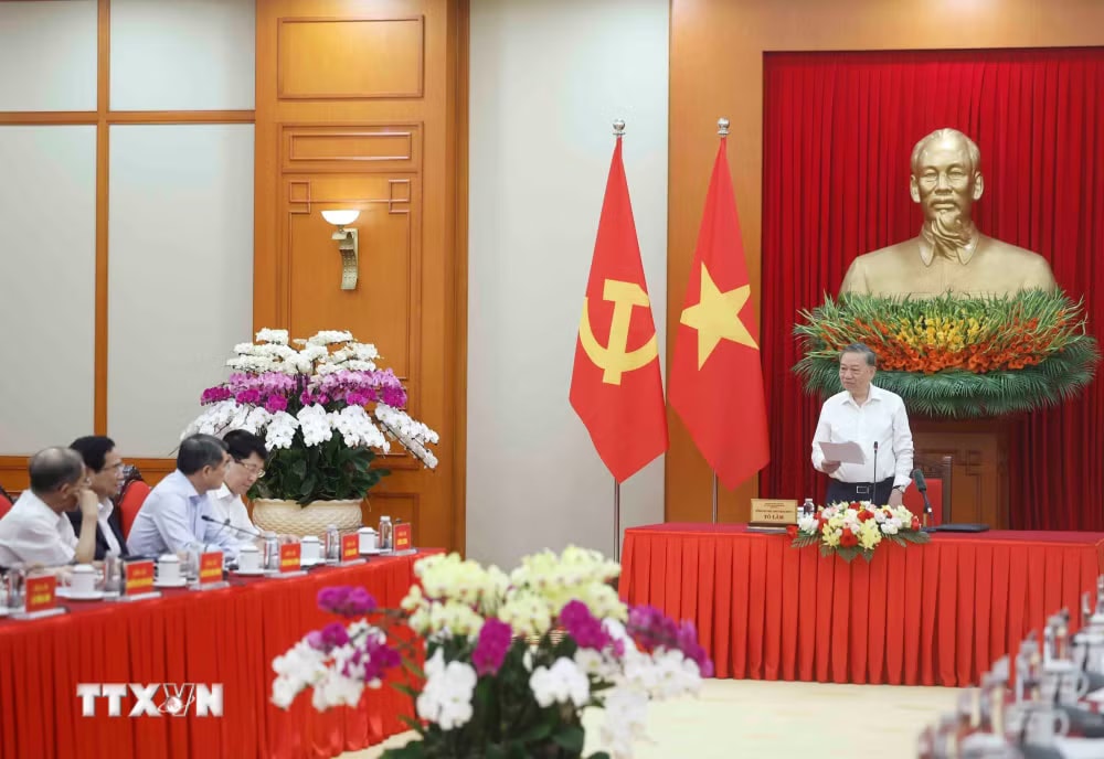 Tổng Bí thư, Chủ tịch nước Tô Lâm, Trưởng Ban Chỉ đạo phát biểu. (Ảnh: Thống Nhất/TTXVN) ttxvn-tong-bi-thu-chu-tich-nuoc-to-lam-chu-tri-phien-hop-ban-chi-dao-tong-ket-100-nam-dang-lanh-dao-cach-mang-viet-nam-14-6.jpg
