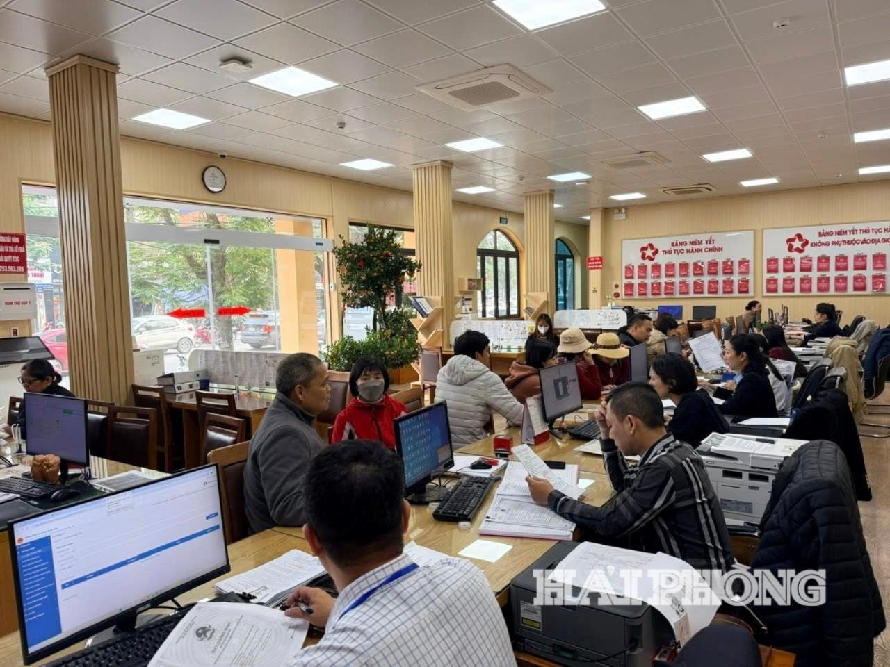 phuong-hong-bang-cchc(1).jpg