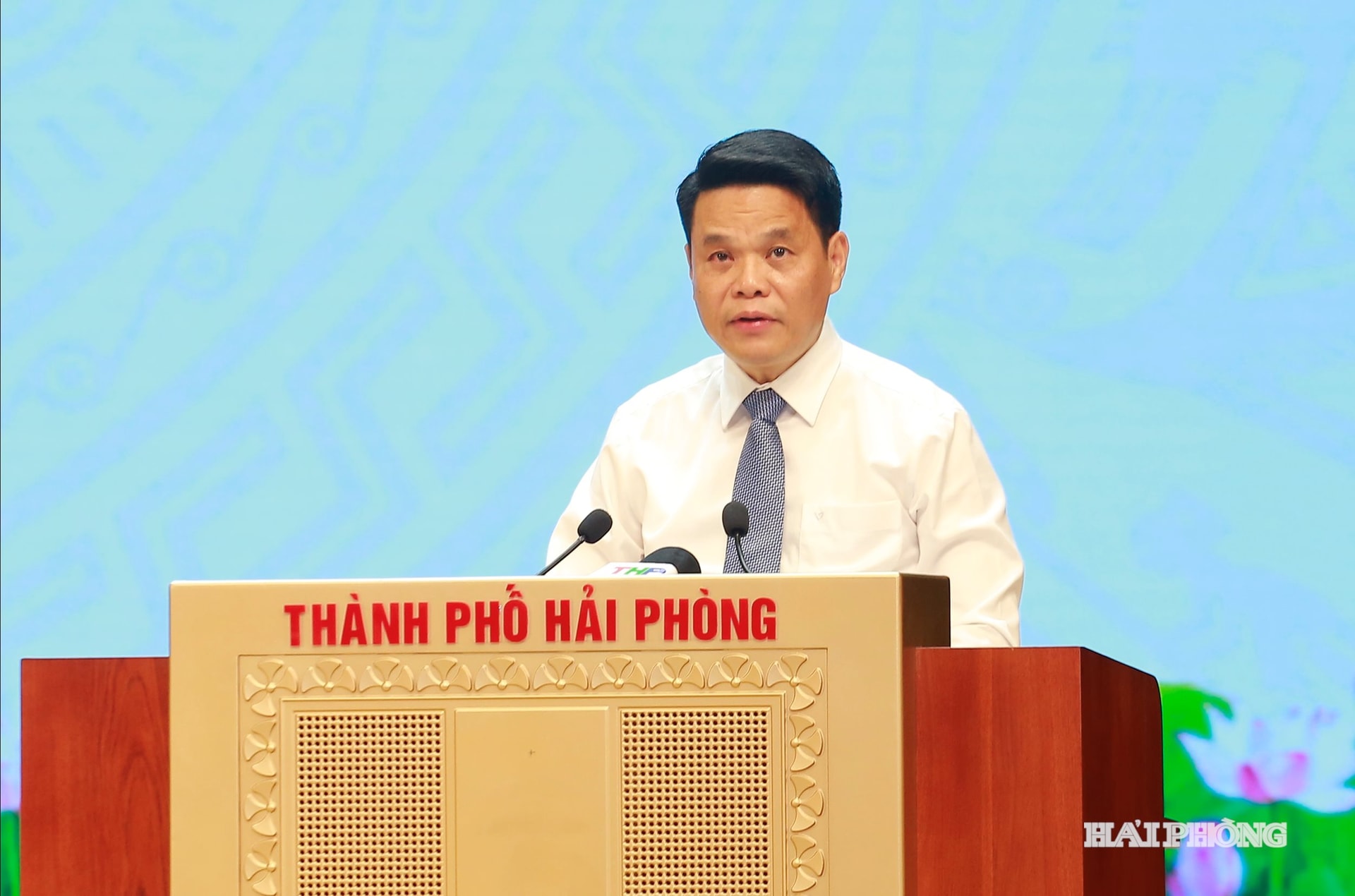 Đồng chí Lê Ngọc Châu, Uỷ viên Trung ương Đảng, Bí thư Thành uỷ, Trưởng đoàn đại biểu quốc hội Hải Phòng phát biểu chỉ đạo hội nghị