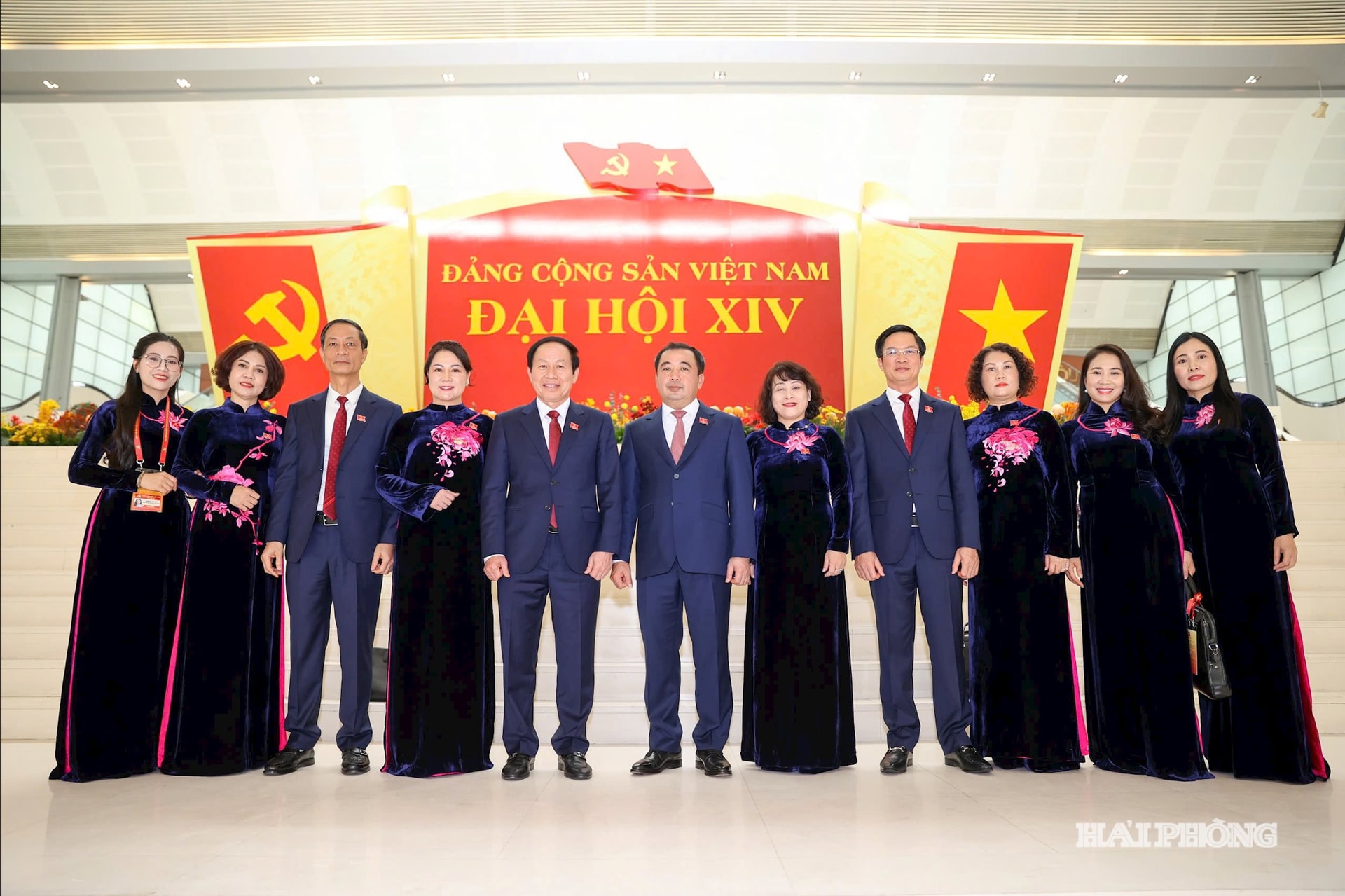 Đo&agrave;n đại biểu Đảng bộ th&agrave;nh phố Hải Ph&ograve;ng dự Đại hội. Ảnh: L&Ecirc; DŨNG