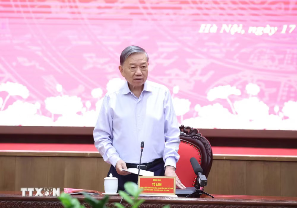 Tổng Bí thư, Chủ tịch nước Tô Lâm phát biểu. (Ảnh: Thống Nhất/TTXVN) ttxvn-tong-bi-thu-chu-tich-nuoc-chu-tri-hoi-nghi-thong-qua-du-thao-ket-qua-kiem-tra-giam-sat-dot-3-doi-voi-ban-thuong-vu-thanh-uy-ha-noi-3.jpg