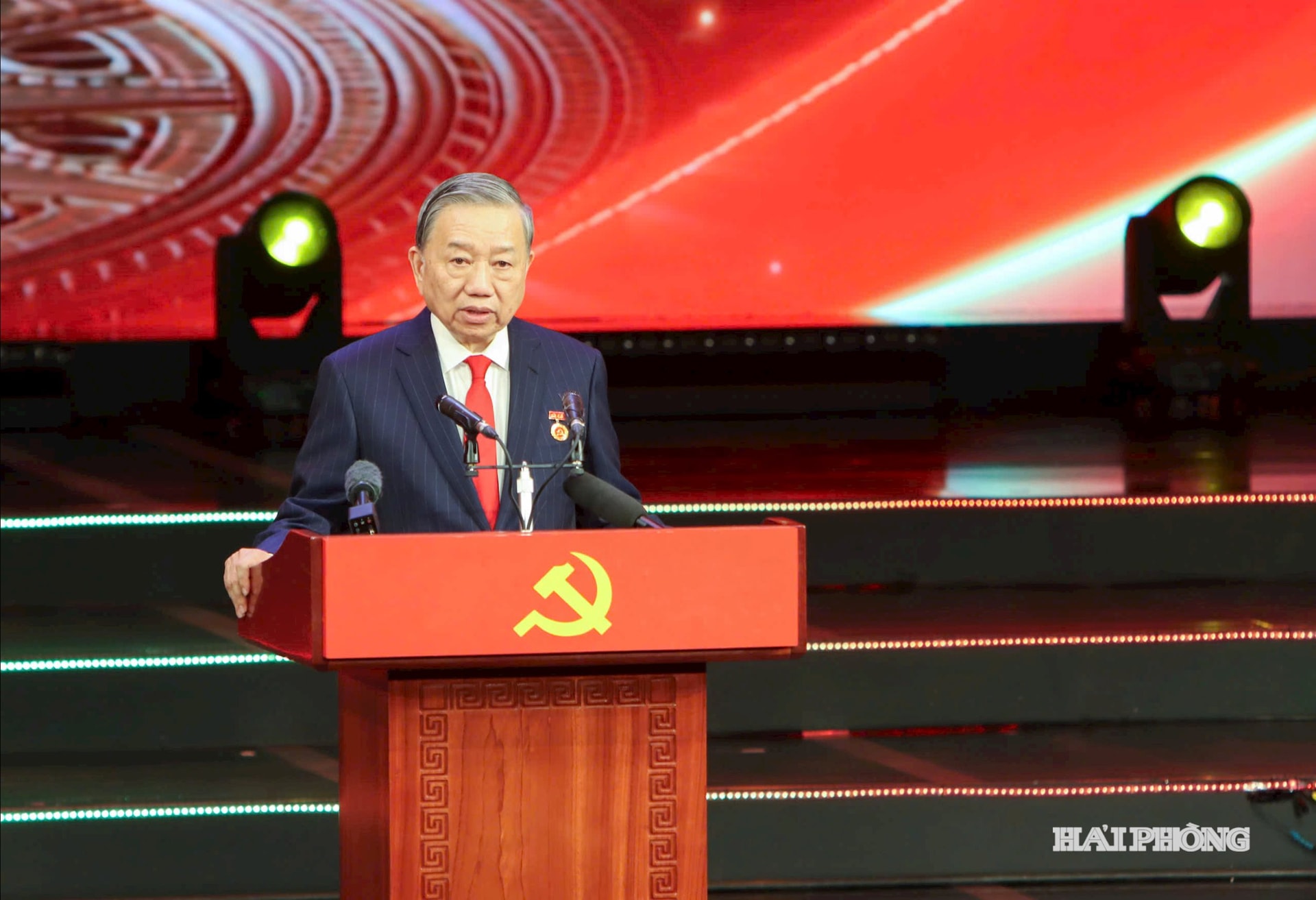 Đồng ch&iacute; Tổng B&iacute; thư T&ocirc; L&acirc;m ph&aacute;t biểu tại buổi lễ