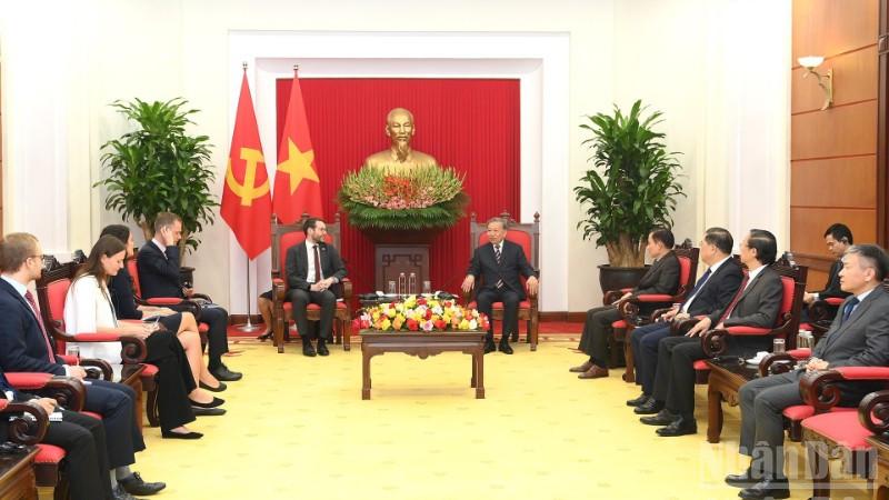 Quang cảnh cuộc tiếp tại Trụ sở Trung ương Đảng. (Ảnh: ĐĂNG KHOA)