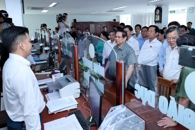 Thủ tướng kiểm tra vận hành chính quyền địa phương 2 cấp tại Cần Thơ- Ảnh 3. Thủ tướng kiểm tra vận hành chính quyền địa phương 2 cấp tại Cần Thơ- Ảnh 3.