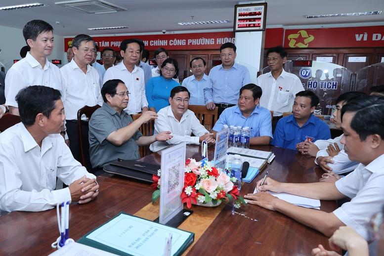 Thủ tướng kiểm tra vận hành chính quyền địa phương 2 cấp tại Cần Thơ- Ảnh 4. Thủ tướng kiểm tra vận hành chính quyền địa phương 2 cấp tại Cần Thơ- Ảnh 4.