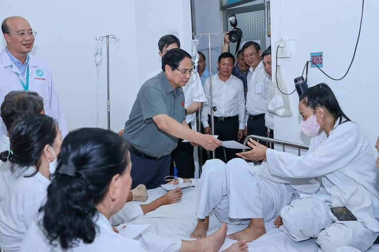 Thủ tướng: Chậm nhất cuối năm 2026 phải xong dự án Bệnh viện Ung bướu Cần Thơ- Ảnh 3. Thủ tướng: Chậm nhất cuối năm 2026 phải xong dự án Bệnh viện Ung bướu Cần Thơ- Ảnh 3.