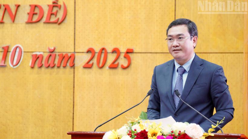 Đồng chí Nguyễn Cảnh Toàn đã được Hội đồng nhân dân tỉnh Lạng Sơn bầu giữ chức vụ Chủ tịch Ủy ban nhân dân tỉnh Lạng Sơn khóa 17, nhiệm kỳ 2021-2026.