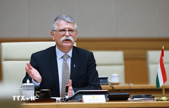 Chủ tịch Quốc hội Hungary Kover Laszlo phát biểu. (Ảnh: Dương Giang/TTXVN) ttxvn-thu-tuong-pham-minh-chinh-hoi-kien-chu-tich-quoc-hoi-hungary-7.jpg