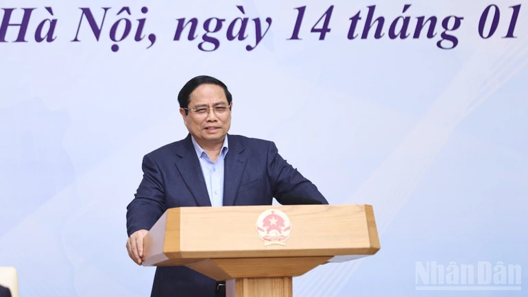 Thủ tướng Phạm Minh Ch&iacute;nh ph&aacute;t biểu &yacute; kiến tại hội nghị.