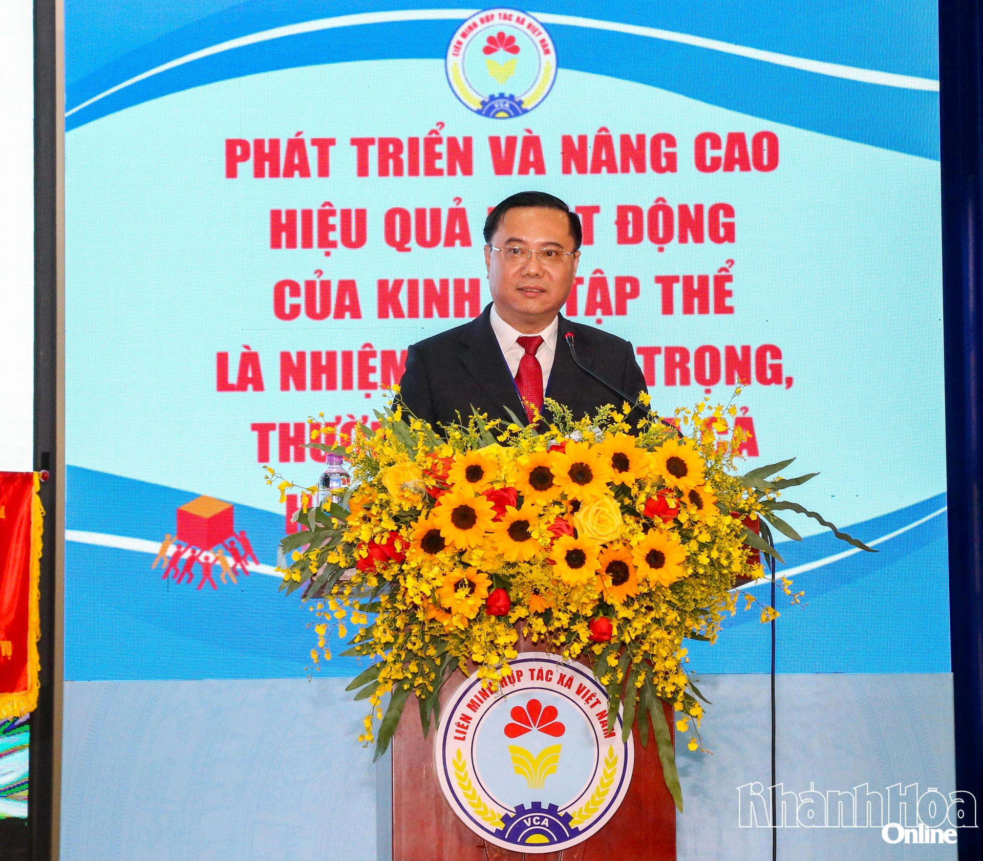 &Ocirc;ng Nguyễn Trung Dũng - Chủ tịch Li&ecirc;n minh HTX tỉnh ph&aacute;t biểu khai mạc đại hội