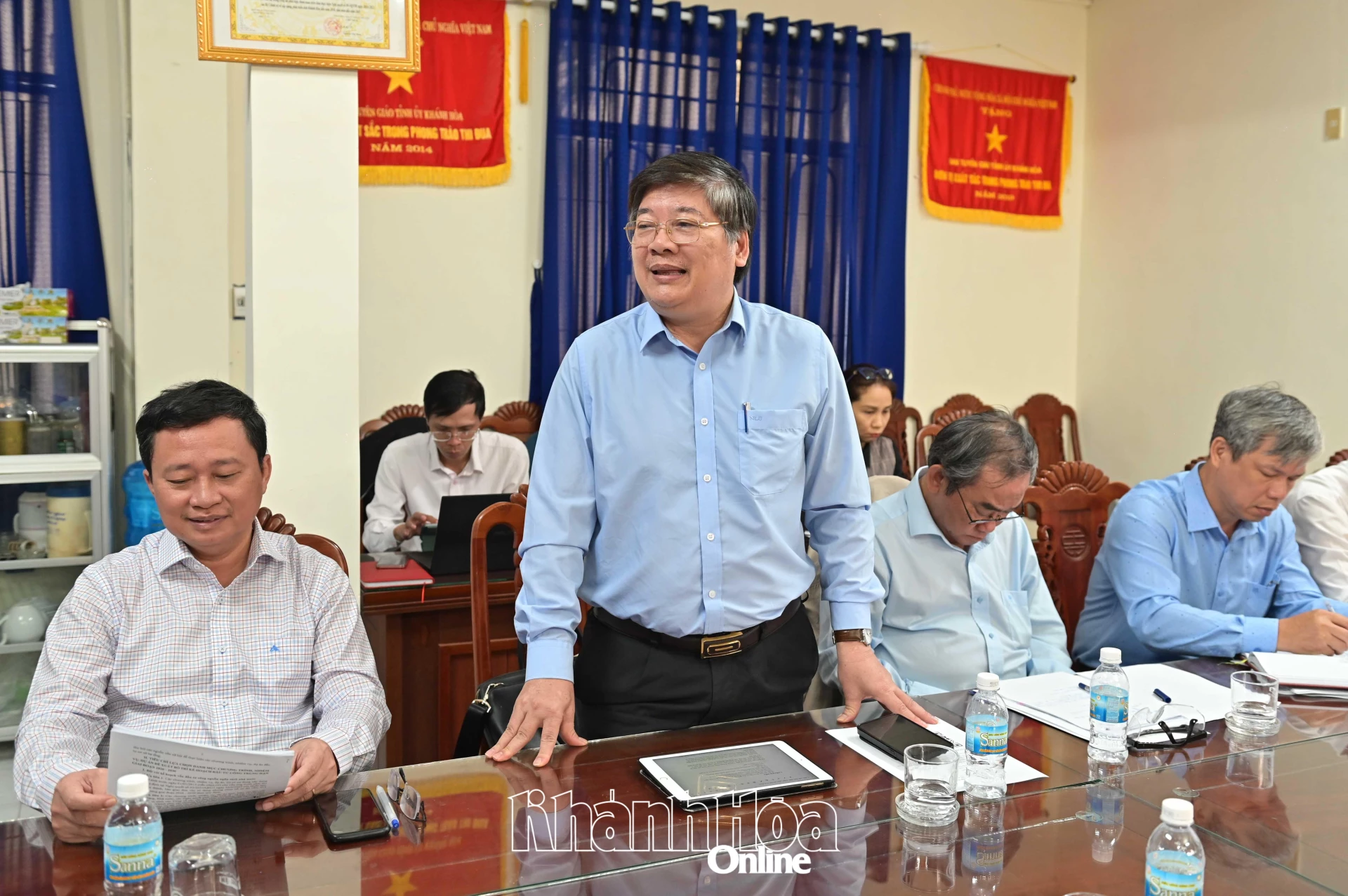 L&atilde;nh đạo c&aacute;c trường trao đổi, n&ecirc;u c&aacute;c kiến nghị tại hội nghị.