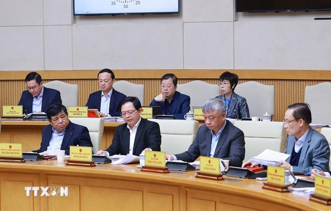 Các thành viên Chính phủ tham dự phiên họp Chính phủ thường kỳ tháng 11/2025. (Ảnh: Dương Giang/TTXVN) ttxvn-thu-tuong-chu-tri-phien-hop-chinh-phu-thuong-ky-thang-112025-06-5.jpg