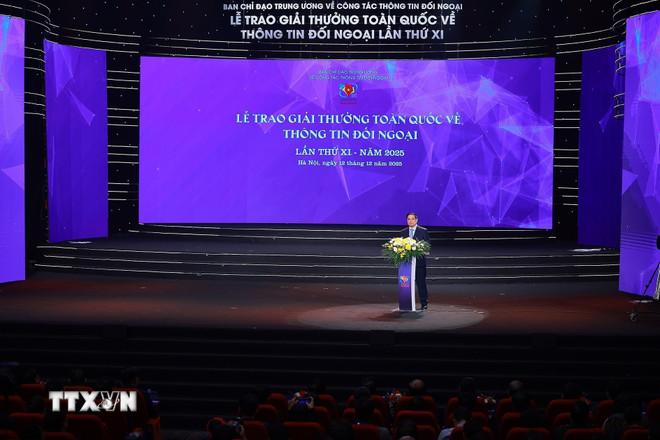 Thủ tướng Phạm Minh Chính phát biểu chỉ đạo tại Lễ trao Giải thưởng toàn quốc về Thông tin Đối ngoại lần thứ XI. (Ảnh: Dương Giang/TTXVN) ttxvn-thu-tuong-giai-thong-tin-doi-ngoai-5.jpg