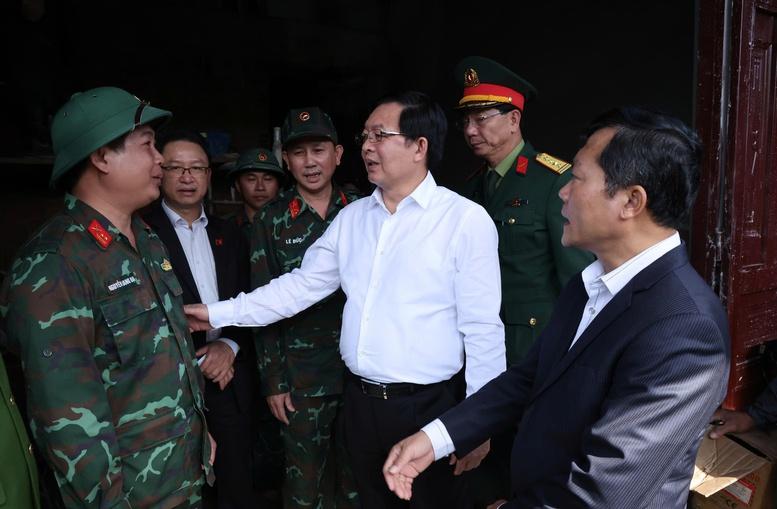 Phó Thủ tướng Hồ Quốc Dũng kiểm tra tình hình triển khai 'Chiến dịch Quang Trung' tại thành phố Huế- Ảnh 1. Phó Thủ tướng Hồ Quốc Dũng kiểm tra tình hình triển khai 'Chiến dịch Quang Trung' tại thành phố Huế- Ảnh 1.