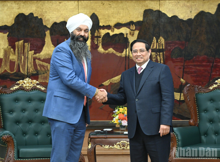 Thủ tướng Ch&iacute;nh phủ Phạm Minh Ch&iacute;nh v&agrave; Bộ trưởng Bộ trưởng Ph&aacute;t triển quốc tế Canada Randeep Sarai. (Ảnh: TRẦN HẢI)