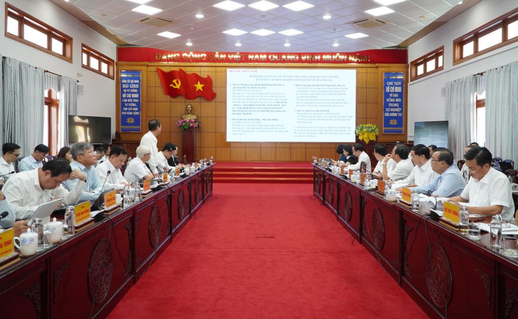 Đại diện Liên danh nhà đầu tư đã trình bày các dự án chiến lược phát triển Tây Ninh
