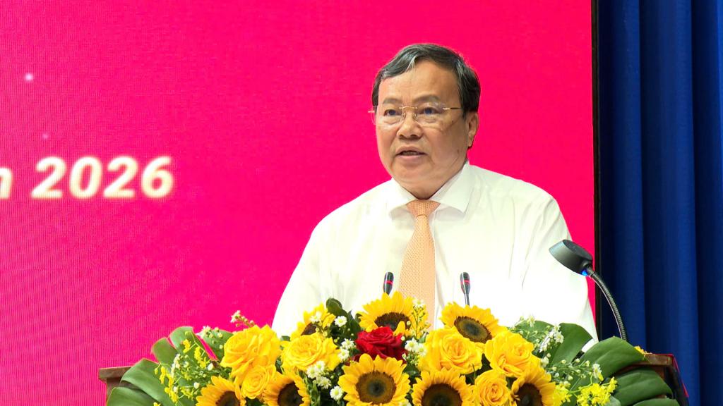  Phó Bí thư Tỉnh ủy, Chủ tịch UBND tỉnh Lê Văn Hẳn phát biểu tại hội nghị