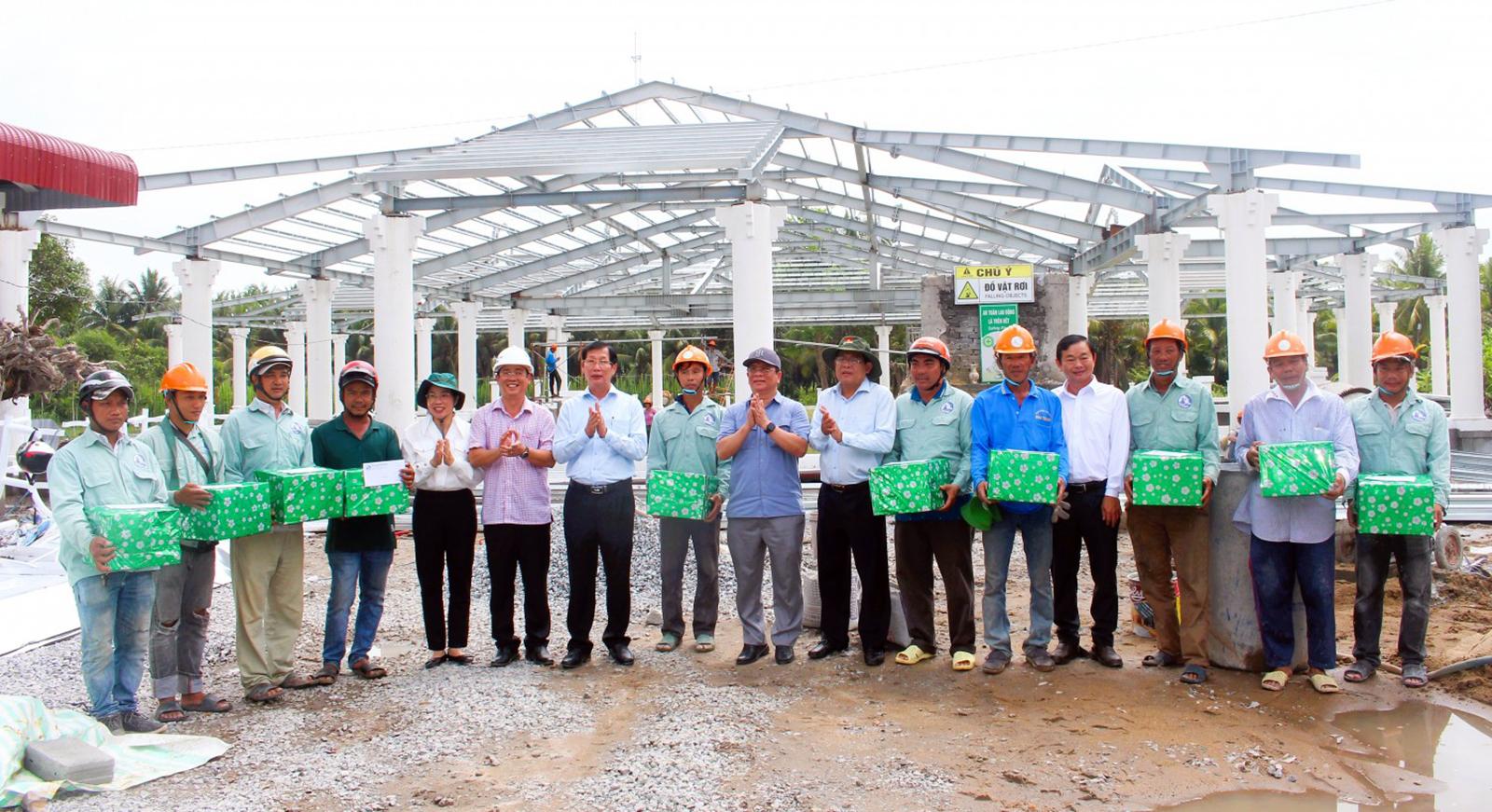 Chủ tịch UBND tỉnh An Giang Hồ Văn Mừng kiểm tra tiến độ dự án tại Óc Eo