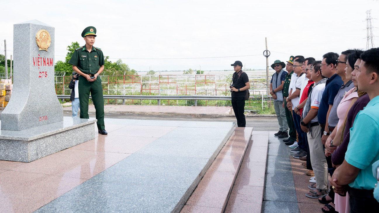 An Giang giới thiệu các điểm di tích văn hóa - lịch sử vùng biên giới với du khách