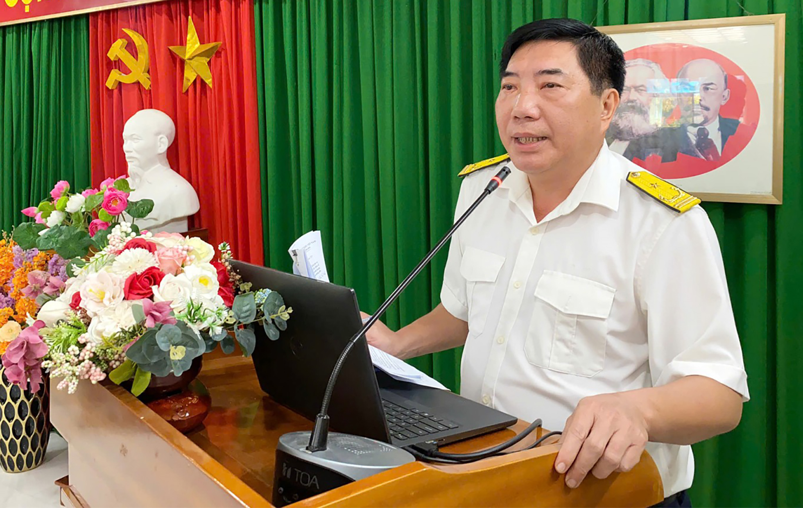 Thuế Cơ sở 11 tuyên truyền chính sách thuế mới cho cá nhân, hộ kinh doanh 10 xã, phường