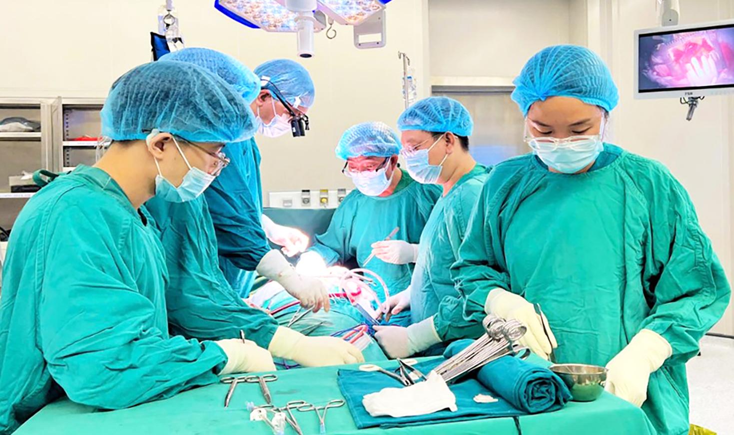 Bệnh viện Đa khoa Kiên Giang phẫu thuật thành công ca u máu tim hiếm gặp