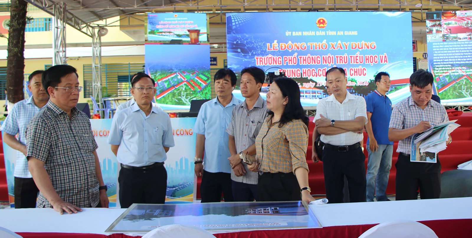 Chủ tịch UBND tỉnh An Giang kiểm tra công tác chuẩn bị lễ động thổ xây dựng trường học biên giới tại xã Ba Chúc