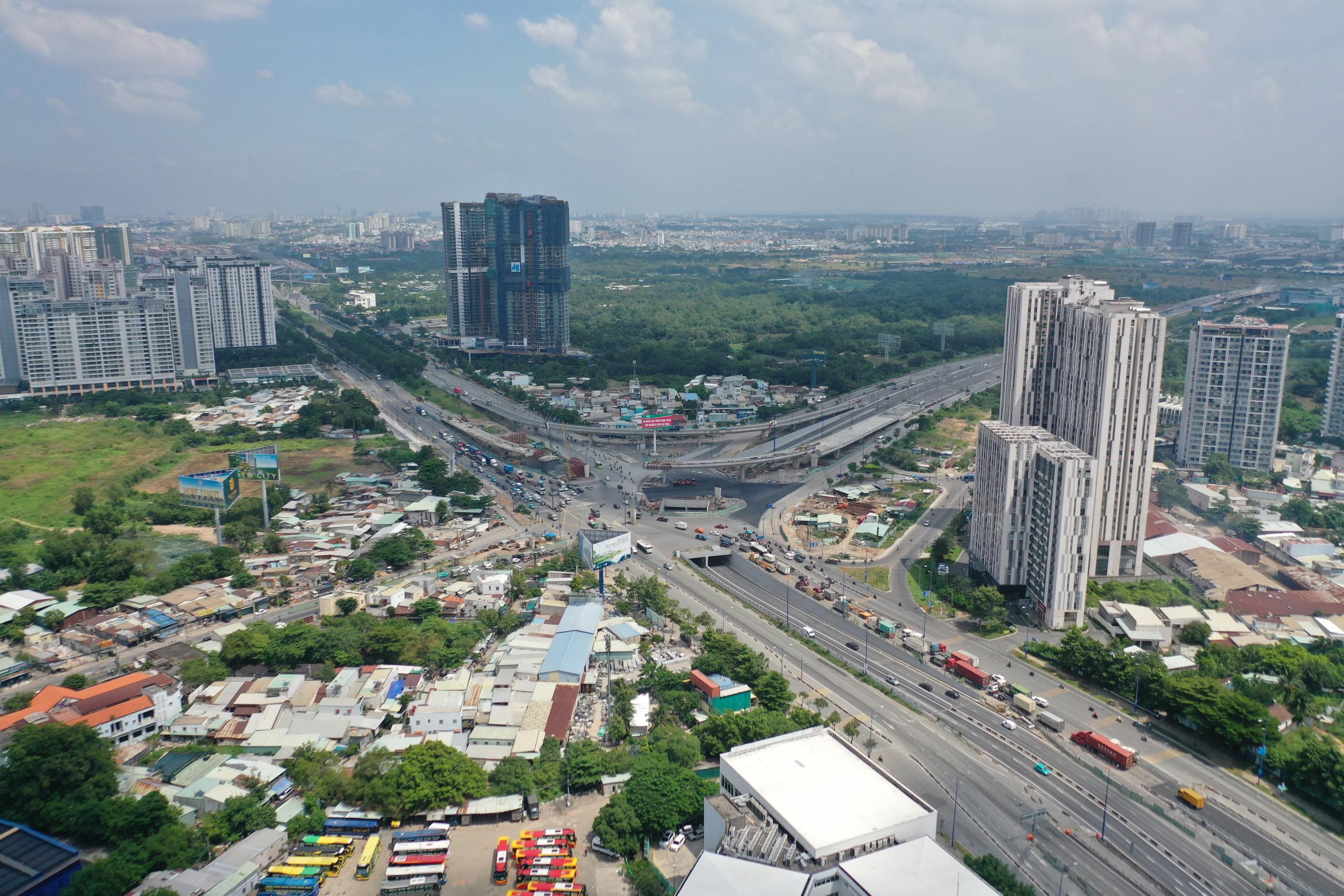 TP.HCM: Người dân tháo dỡ nhà, bàn giao mặt bằng mở rộng đường Lương Định Của- Ảnh 10.