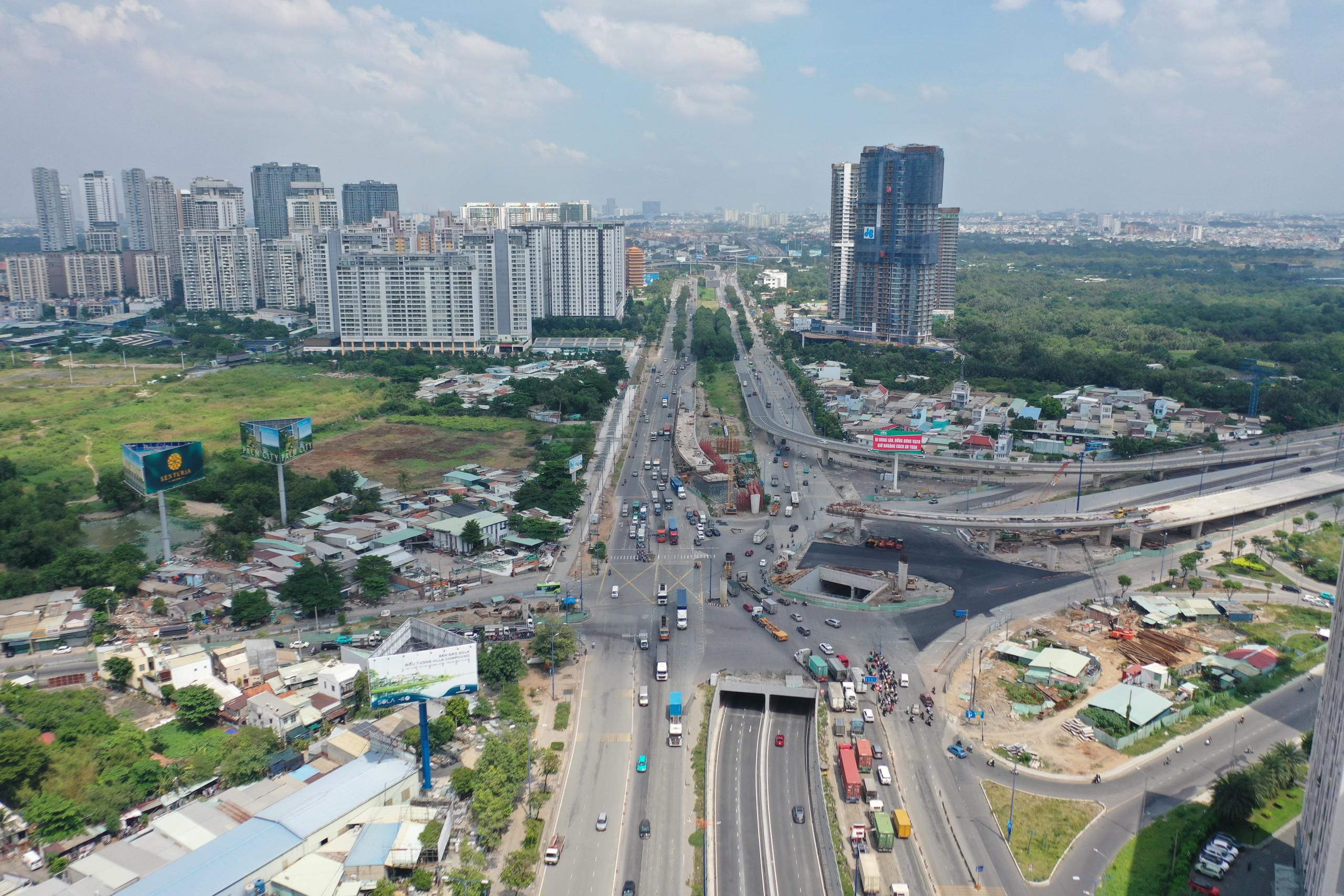 TP.HCM: Người dân tháo dỡ nhà, bàn giao mặt bằng mở rộng đường Lương Định Của- Ảnh 6.
