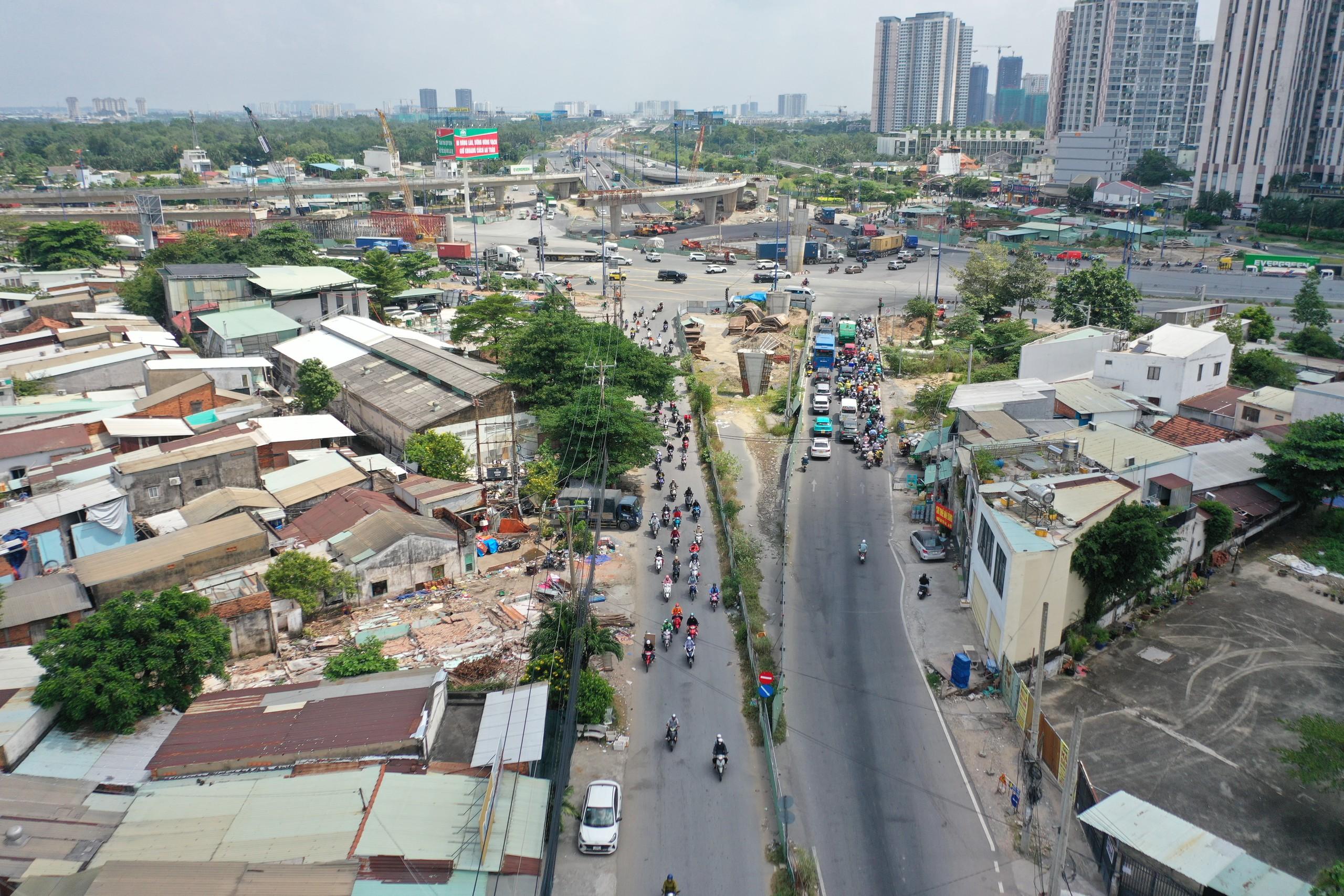 TP.HCM: Người dân tháo dỡ nhà, bàn giao mặt bằng mở rộng đường Lương Định Của- Ảnh 4.