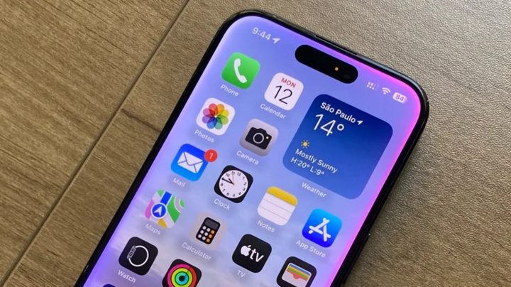 Giao diện iPhone. Ảnh: BRG